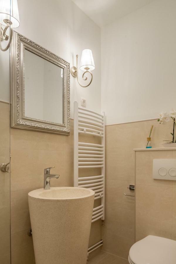 Apartments Villa Lux Dugi Rat Buitenkant foto